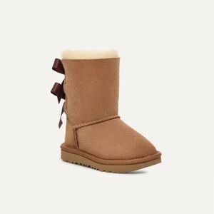 UGG Bailey Bow II Boot in Chestnut (Size 5)